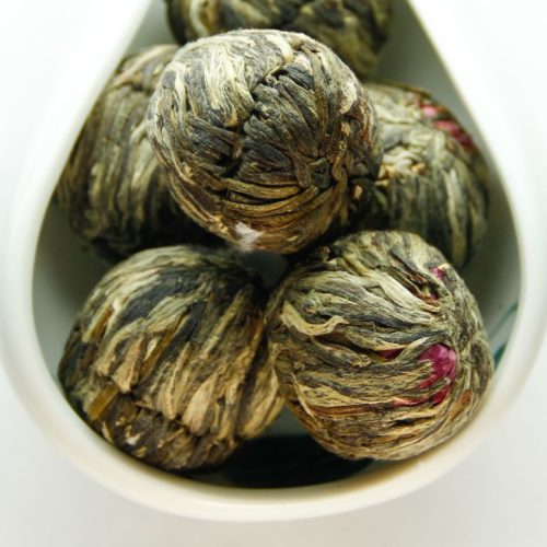 И Цзянь Чжун Цин 见钟情